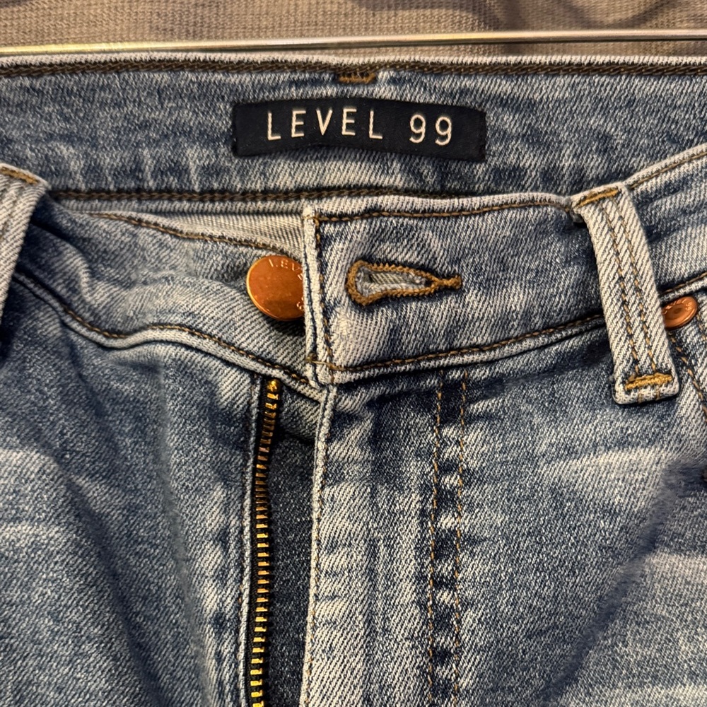 Women’s Level 99 skinny Jean - Picture 2 of 5